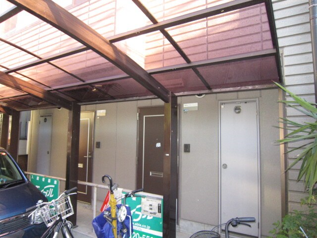 物件外観写真3　(エントランス部分)