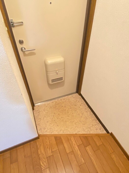 物件内観写真18　(玄関)