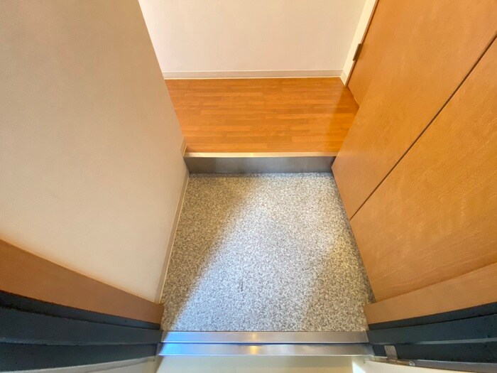 物件内観写真18　(玄関)