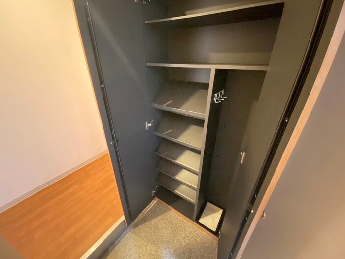 物件内観写真19　(靴箱)