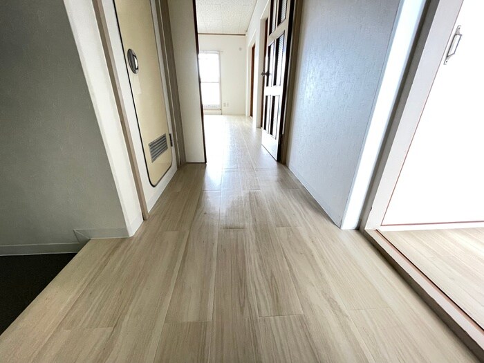 物件内観写真20　(廊下)