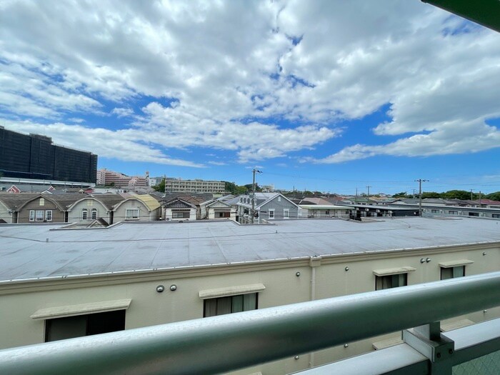 物件内観写真22　(室内からの展望)