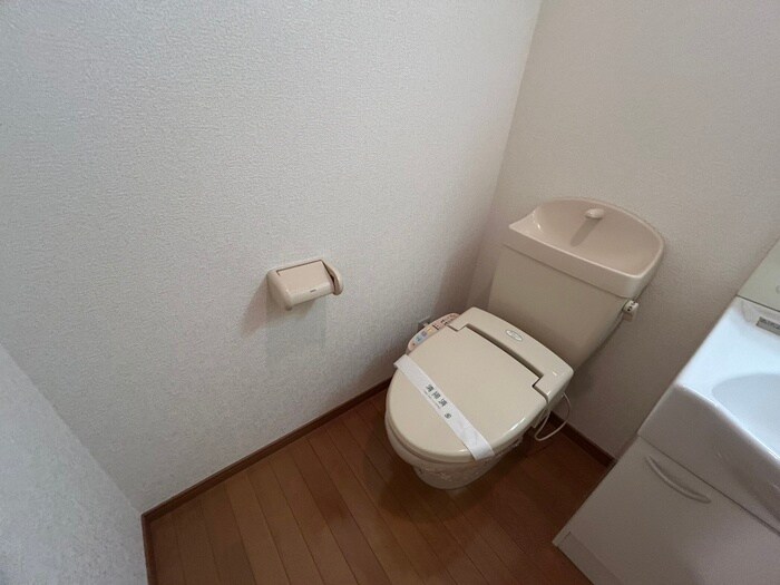 物件内観写真10　(トイレ)