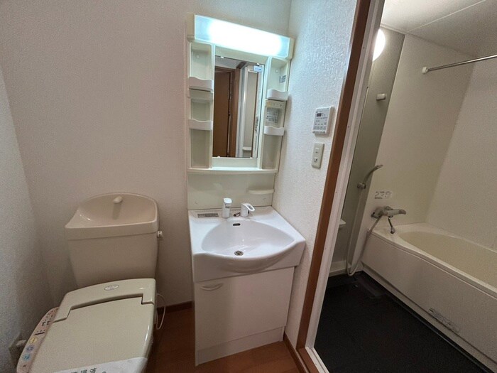 物件内観写真11　(洗面)