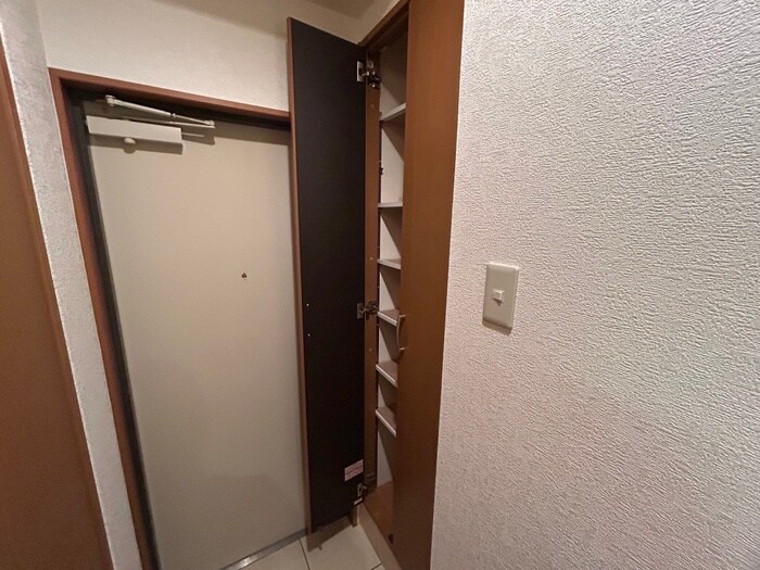 物件内観写真13　(靴箱)