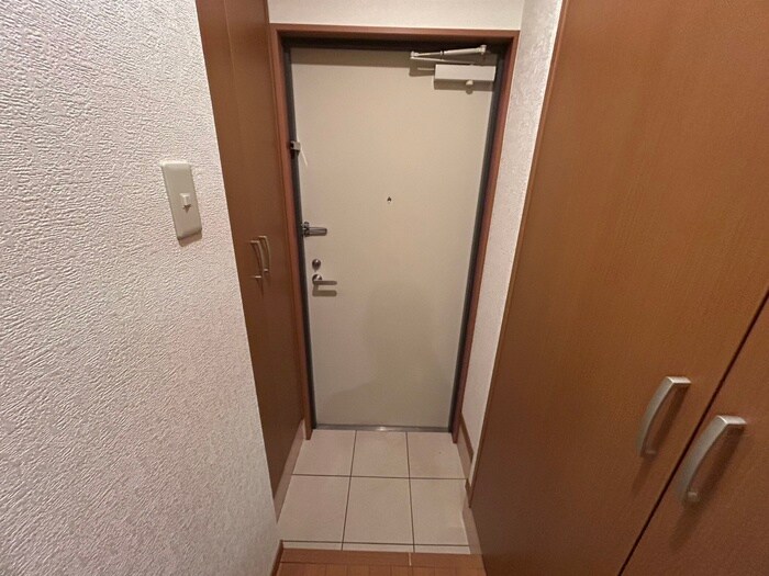 物件内観写真15　(玄関)