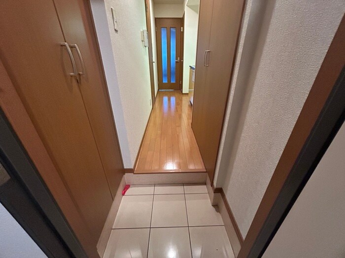 物件内観写真21　(玄関)