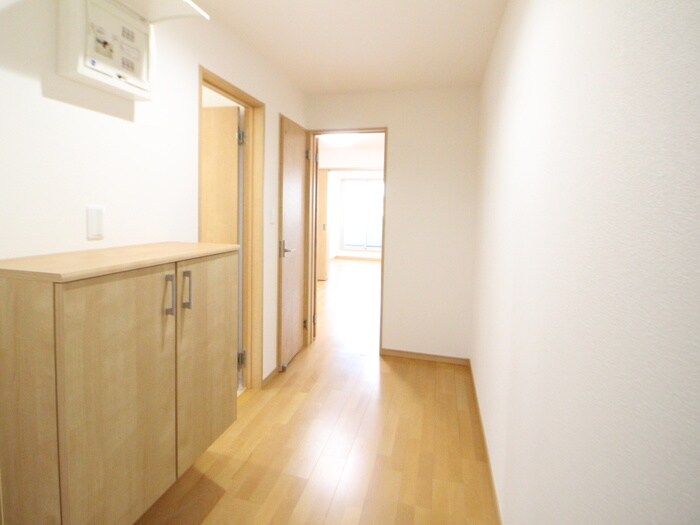 物件内観写真12　(廊下)