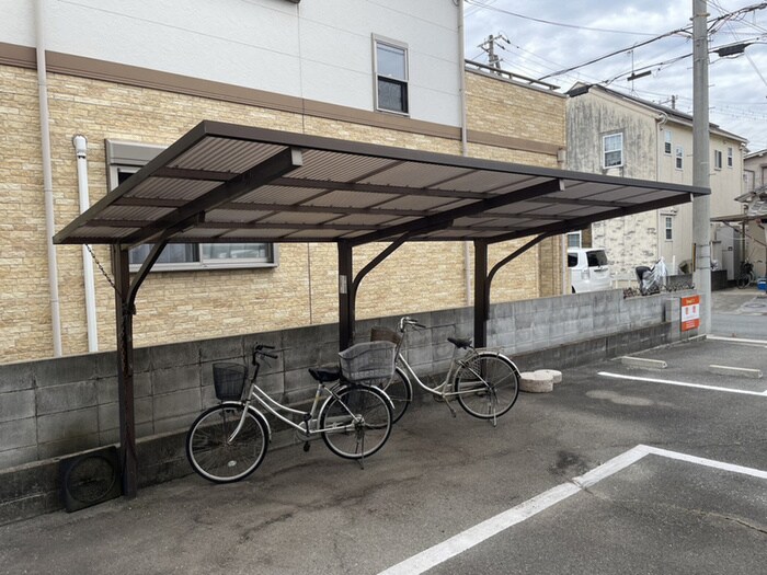 物件外観写真5　(駐輪場)