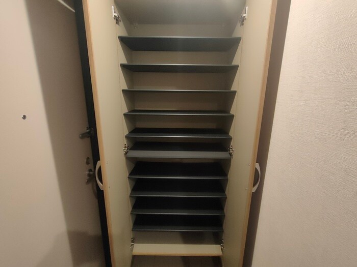 物件内観写真16　(靴箱)