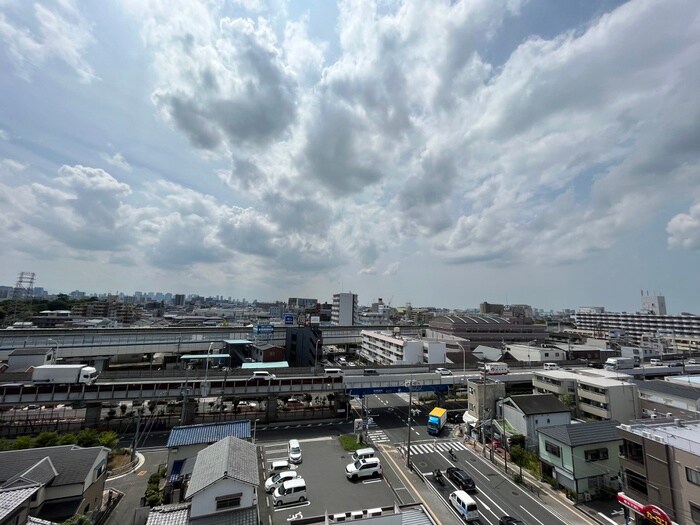 物件内観写真16　(室内からの展望)