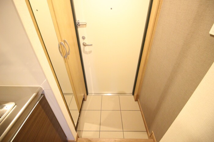 物件内観写真17　(玄関)