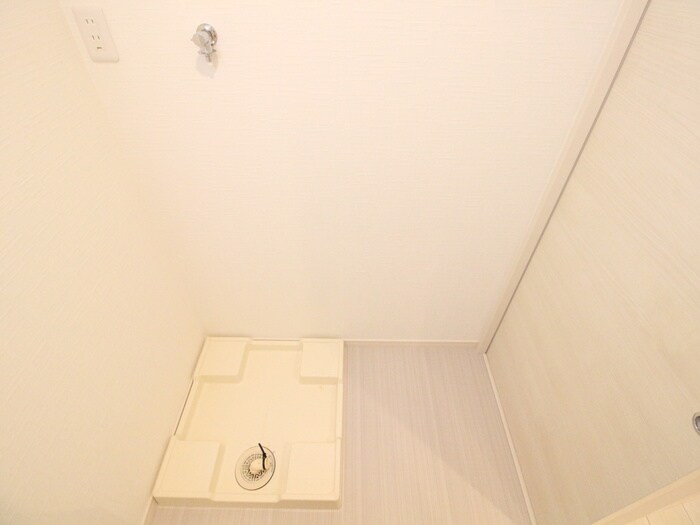 物件内観写真11　(洗濯機置場)