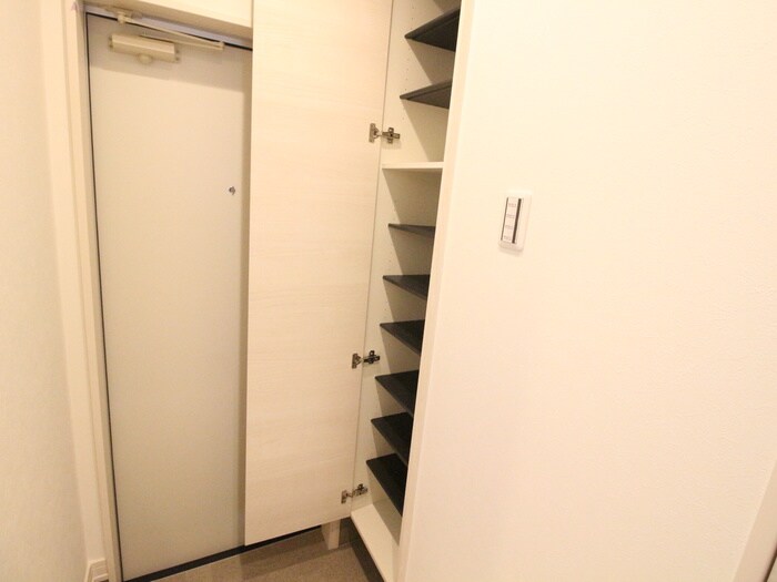 物件内観写真15　(靴箱)