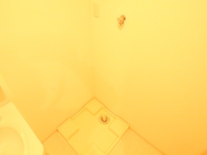 物件内観写真21　(洗濯機置場)