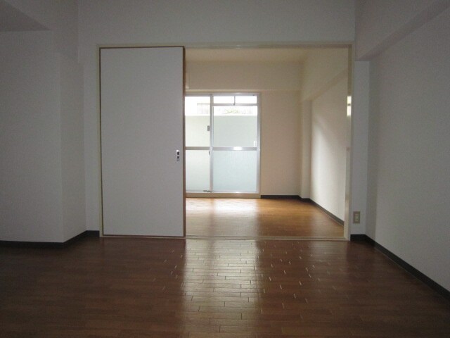 物件内観写真5　(居室)