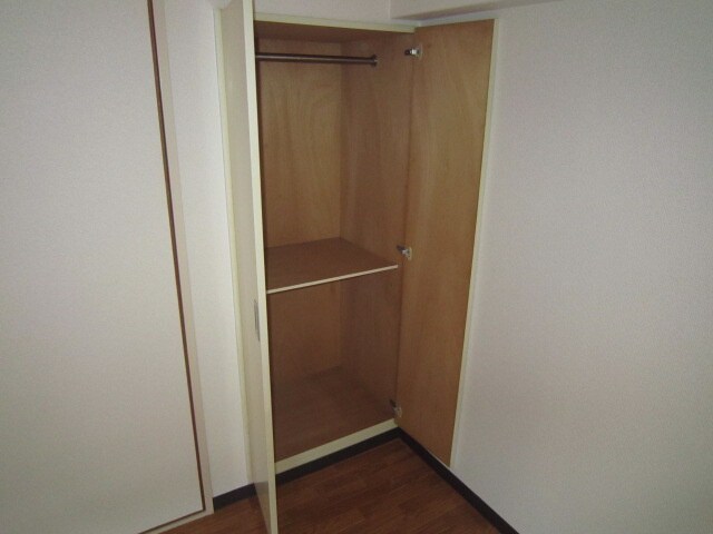 物件内観写真11　(収納)