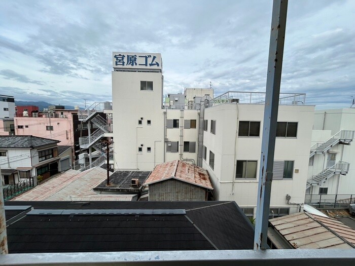 物件内観写真14　(室内からの展望)