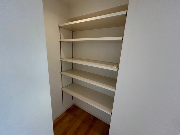 物件内観写真18　(廊下)