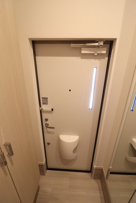 物件内観写真15　(玄関)