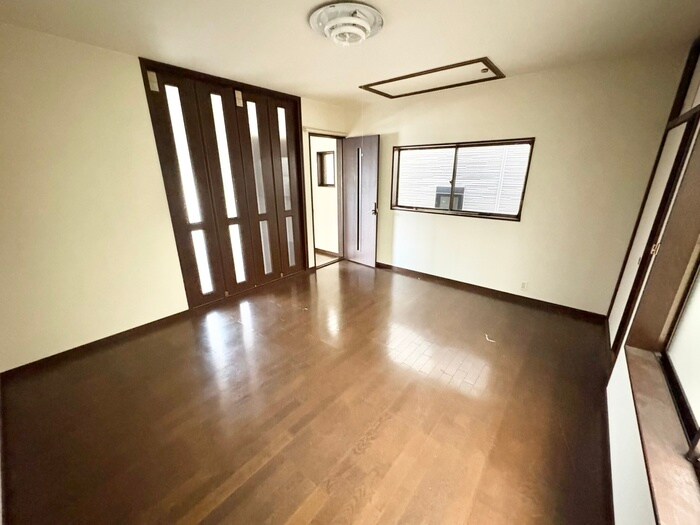 物件内観写真5　(居室)