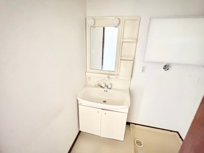 物件内観写真9　(洗面)