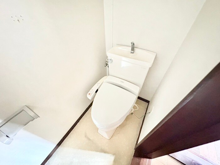 物件内観写真11　(トイレ)