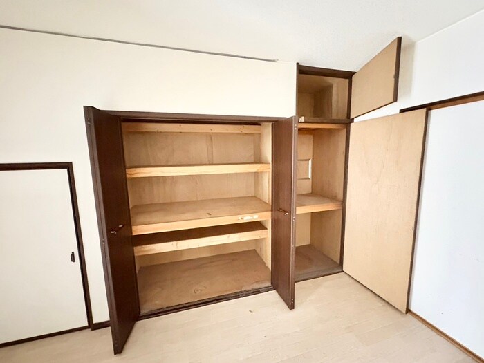 物件内観写真12　(収納)