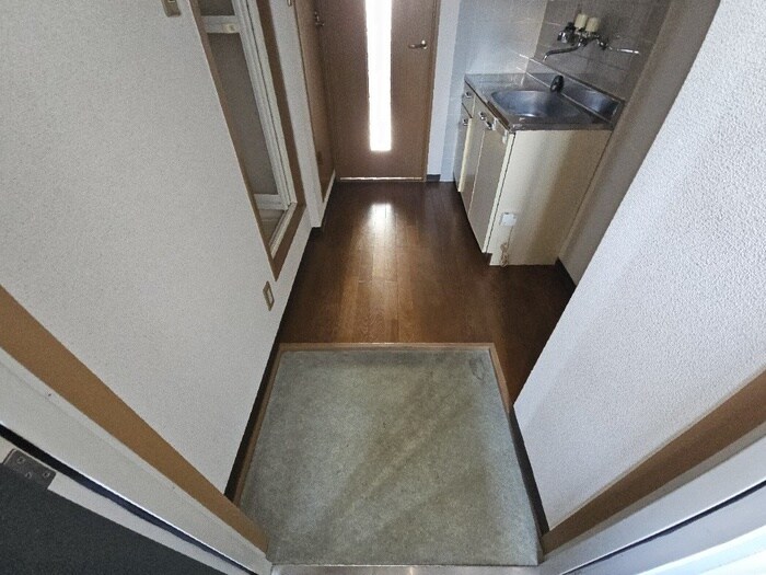 物件内観写真14　(玄関)