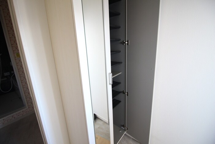 物件内観写真18　(靴箱)