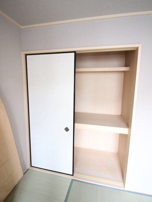 物件内観写真18　(収納)