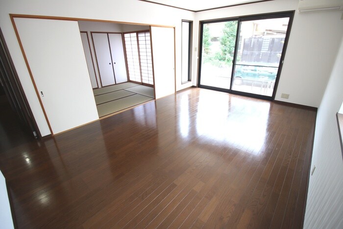 物件内観写真4　(居室)