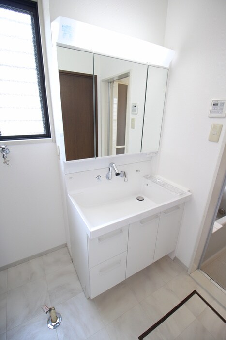 物件内観写真9　(洗面)