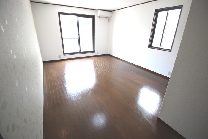 物件内観写真18　(室内からの展望)