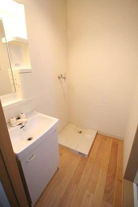 物件内観写真19　(洗濯機置場)