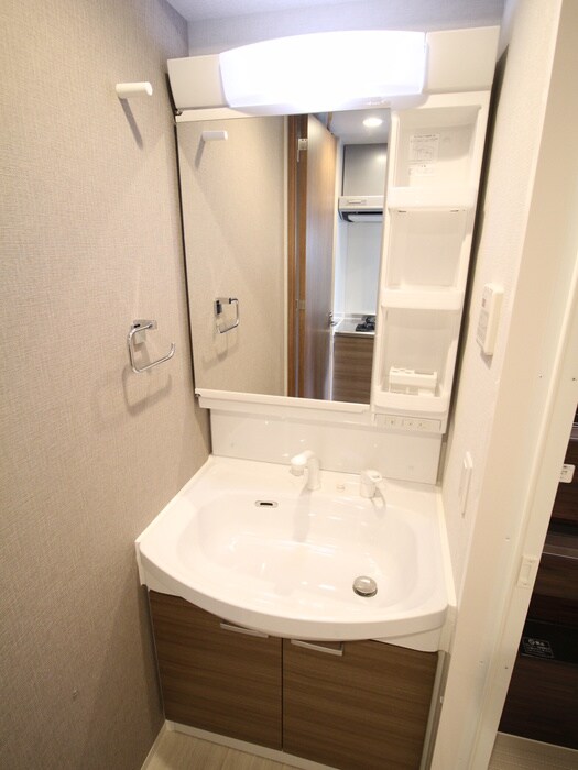 物件内観写真9　(洗面)