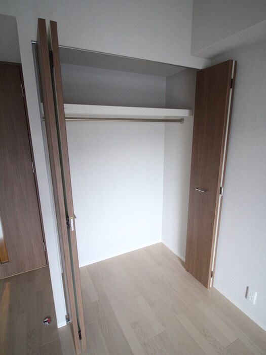 物件内観写真12　(収納)