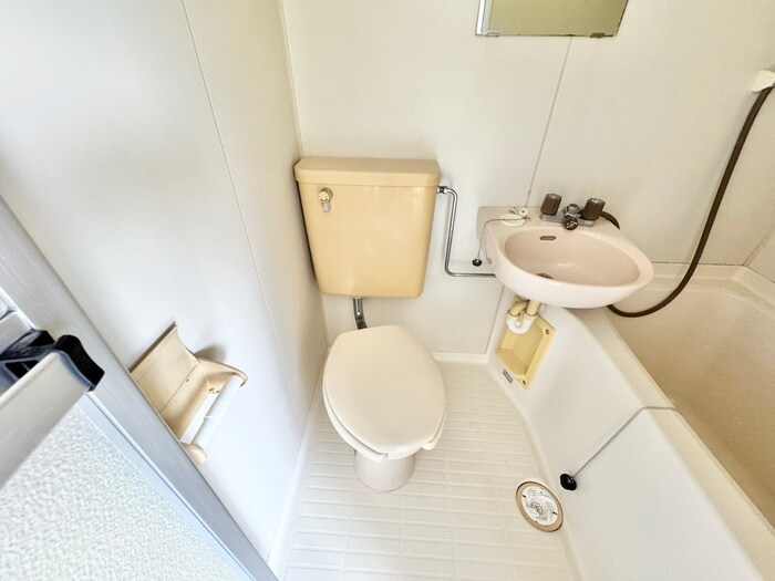 物件内観写真12　(トイレ)