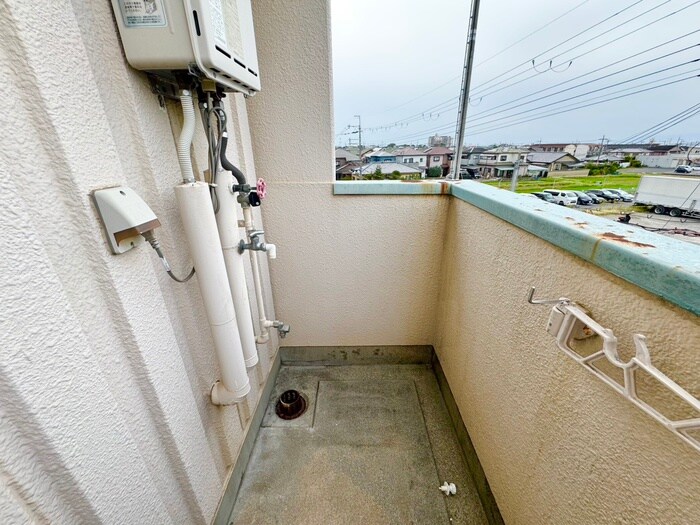 物件内観写真18　(洗濯機置場)