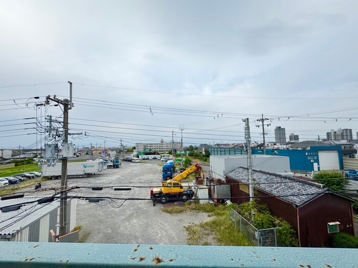 物件内観写真22　(室内からの展望)