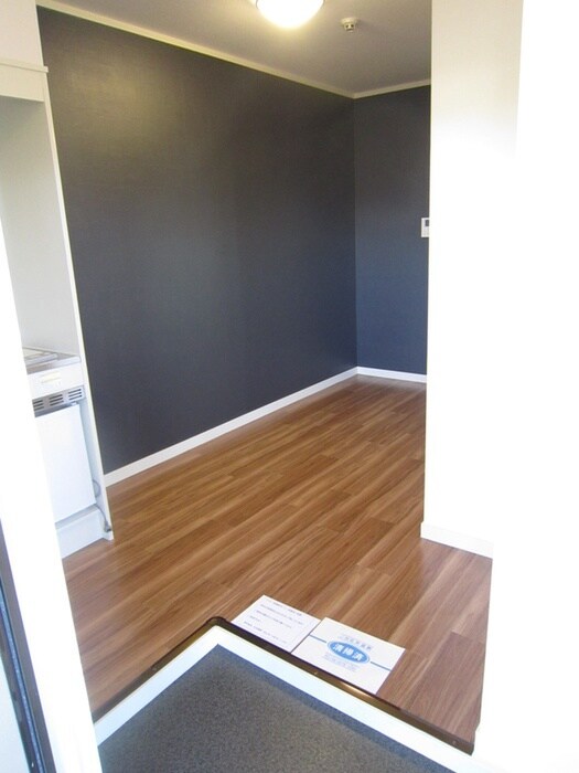 物件内観写真6　(玄関)