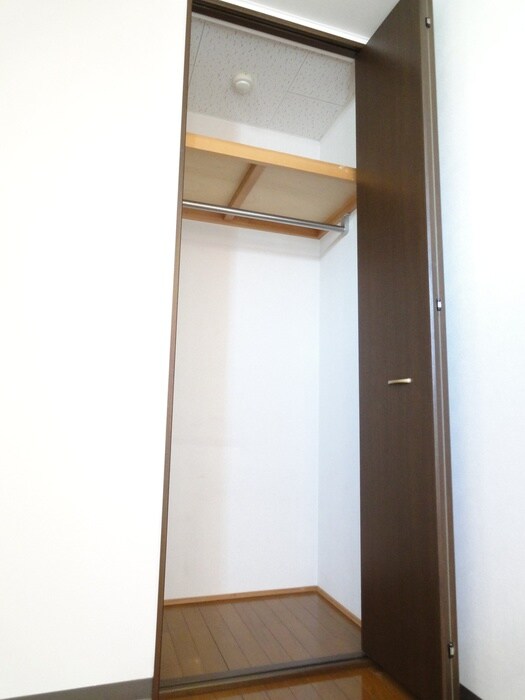 物件内観写真12　(収納)