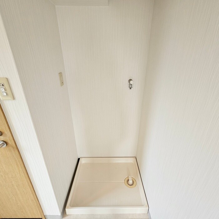 物件内観写真17　(洗濯機置場)