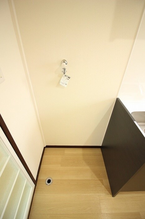 物件内観写真9　(洗濯機置場)