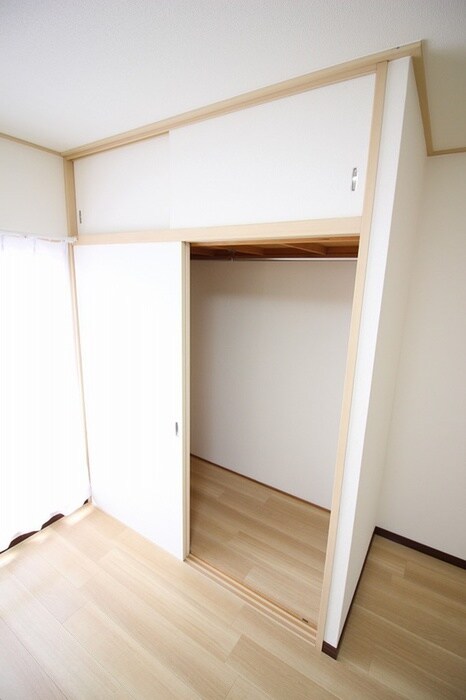 物件内観写真13　(収納)