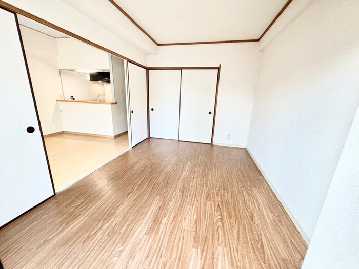 物件内観写真8　(居室)