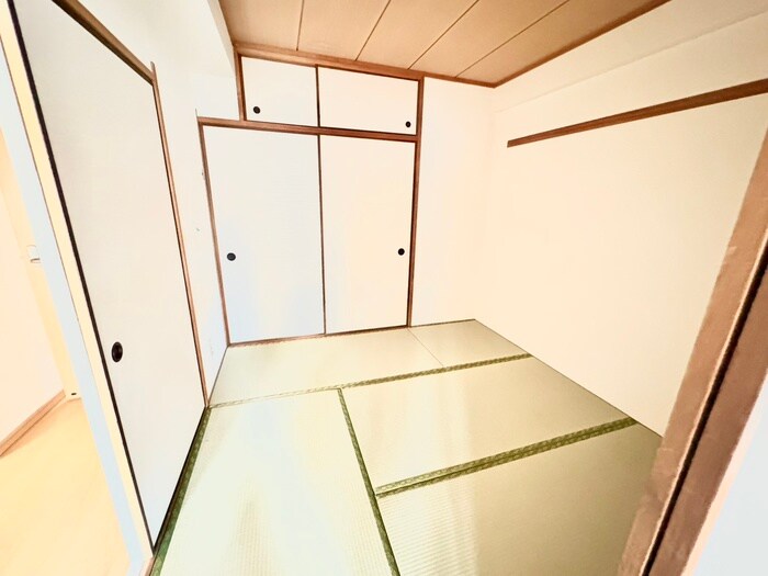 物件内観写真9　(居室)