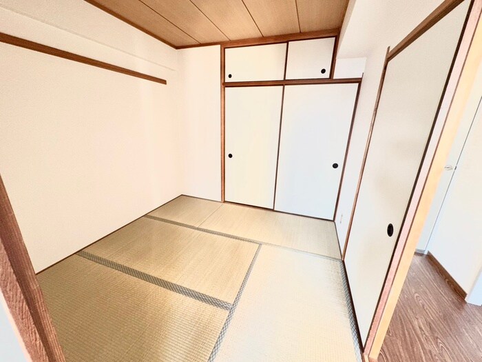 物件内観写真9　(居室)