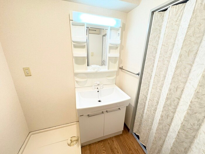 物件内観写真11　(洗面)