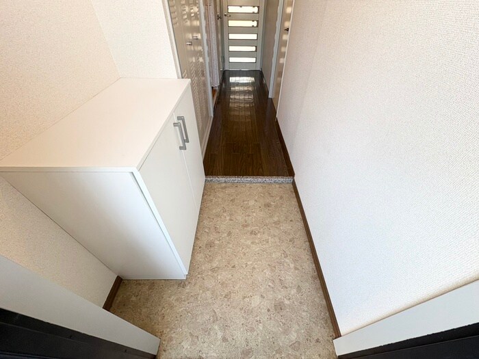 物件内観写真15　(玄関)